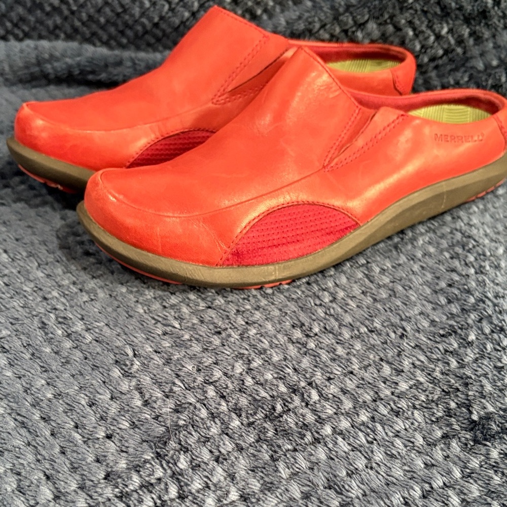 Merrell Women's Vibrant Red Mules